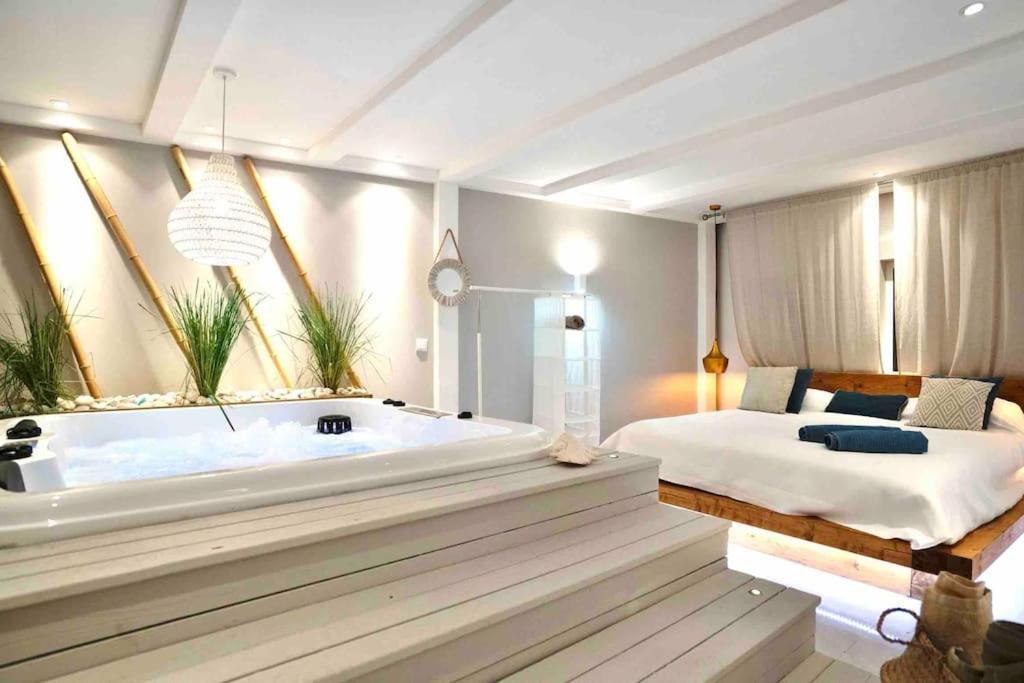 Luxuryvilla With Private Heated Pool And Spa 7P Quarteira Zewnętrze zdjęcie