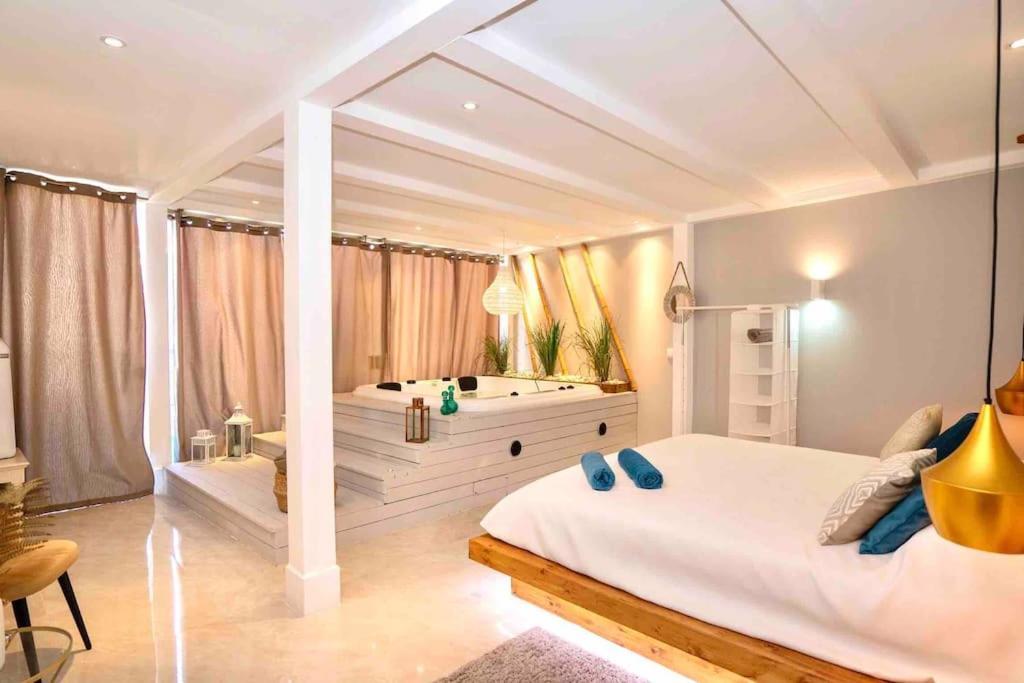 Luxuryvilla With Private Heated Pool And Spa 7P Quarteira Zewnętrze zdjęcie