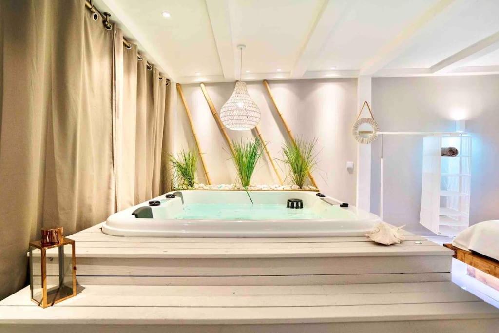 Luxuryvilla With Private Heated Pool And Spa 7P Quarteira Zewnętrze zdjęcie