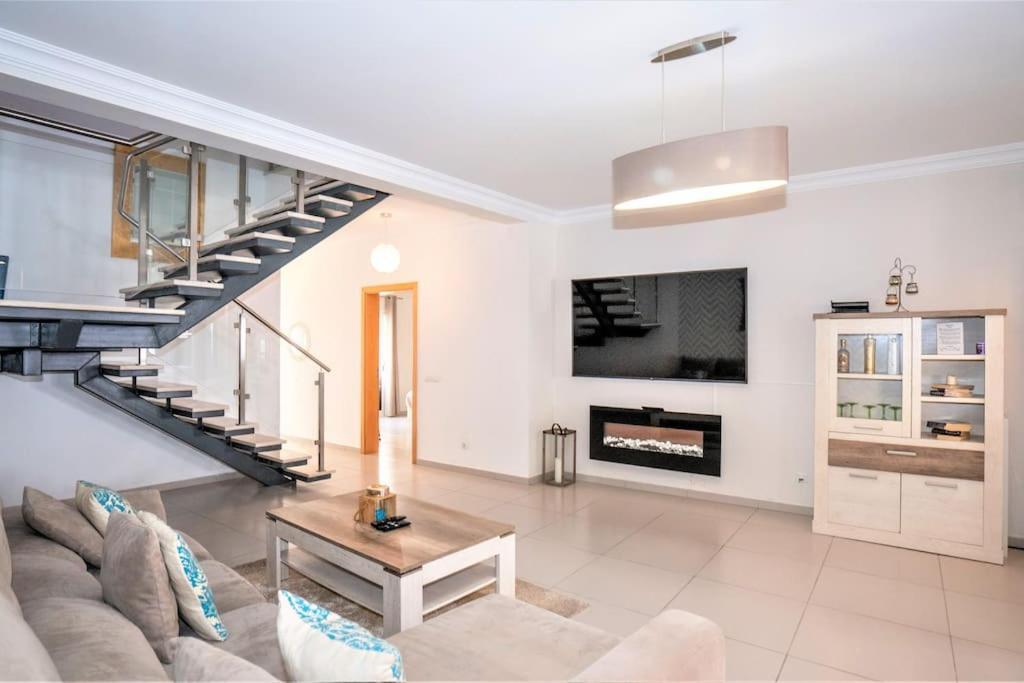 Luxuryvilla With Private Heated Pool And Spa 7P Quarteira Zewnętrze zdjęcie