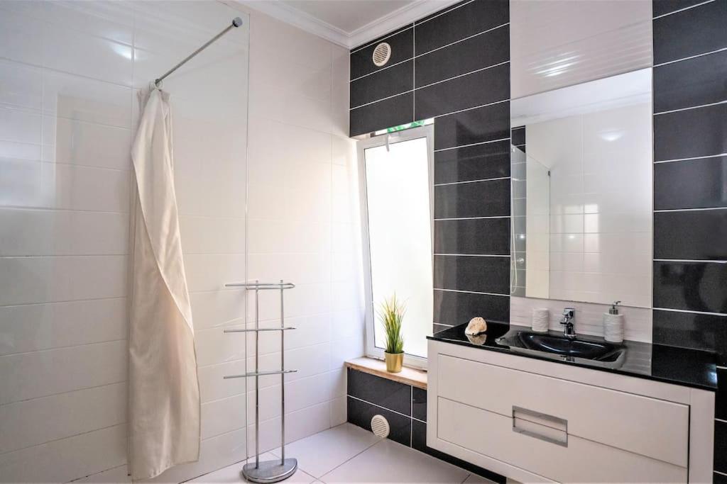 Luxuryvilla With Private Heated Pool And Spa 7P Quarteira Zewnętrze zdjęcie