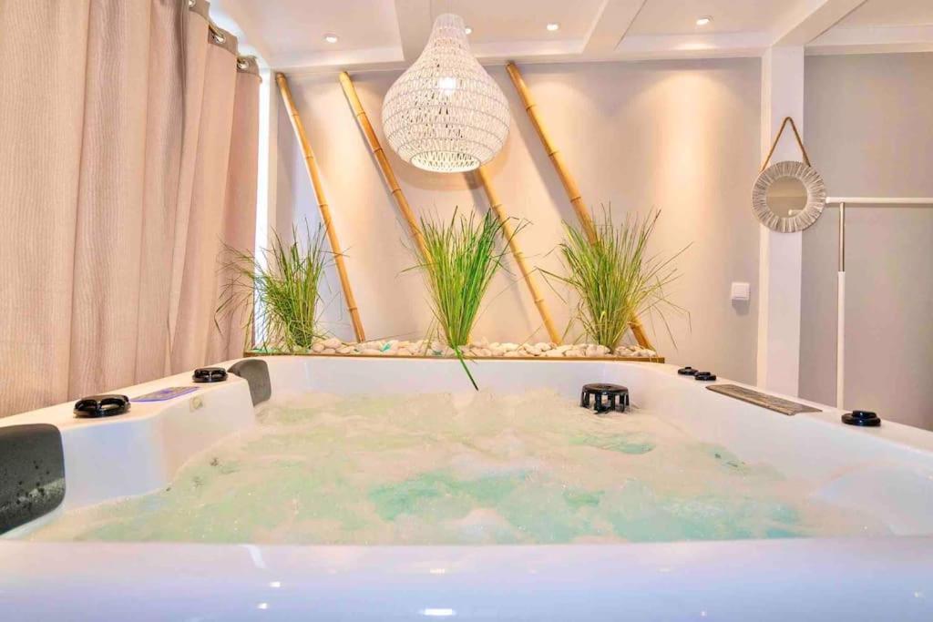 Luxuryvilla With Private Heated Pool And Spa 7P Quarteira Zewnętrze zdjęcie